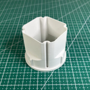 Galeria. Realizacja wydruku 3D. Wydruk użytecznego prototypu puszki elektrycznej. Wykonanie z Polipropylenu.